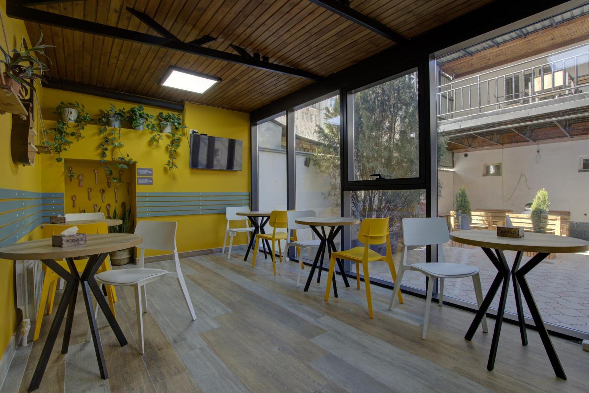 People Hostel & Coworking Μπισκέκ Εξωτερικό φωτογραφία